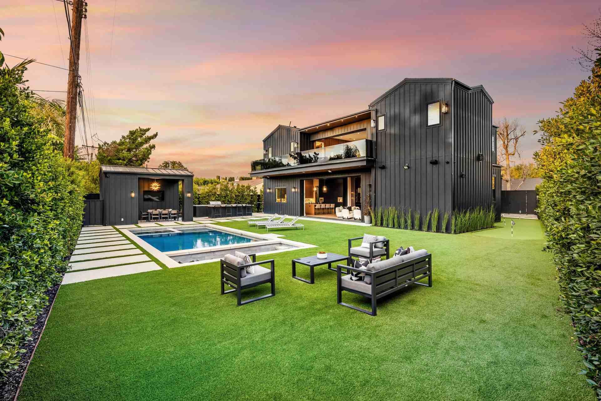 modern-luxury-home-with-a-spacious-backyard-and-po-2024-10-02-19-47-27-utc_11zon.jpg